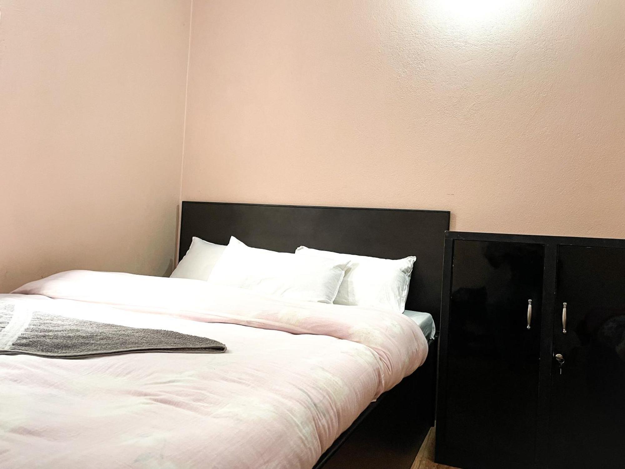 Yuriko Guest House بوكْرا المظهر الخارجي الصورة
