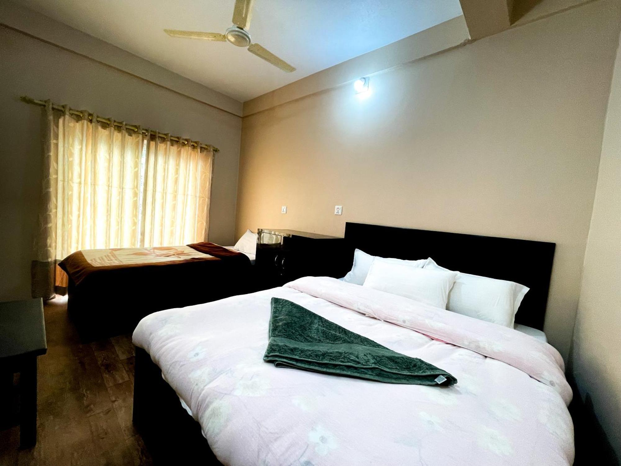 Yuriko Guest House بوكْرا المظهر الخارجي الصورة